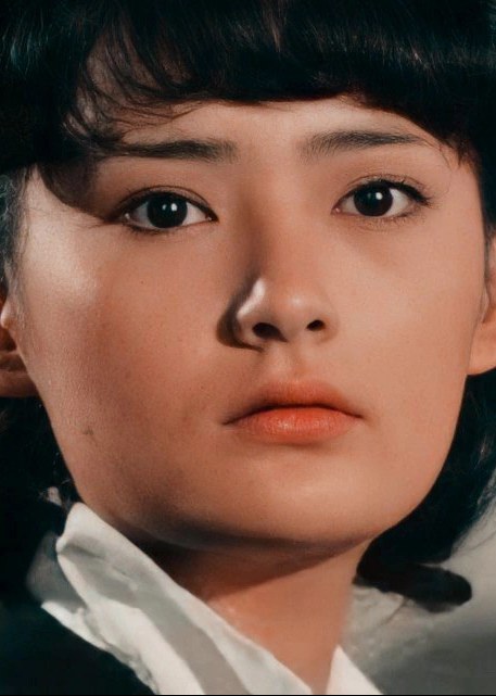 萩奈穗美 Hagi Naomi