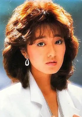 真梨邑惠 Kei Marimura
