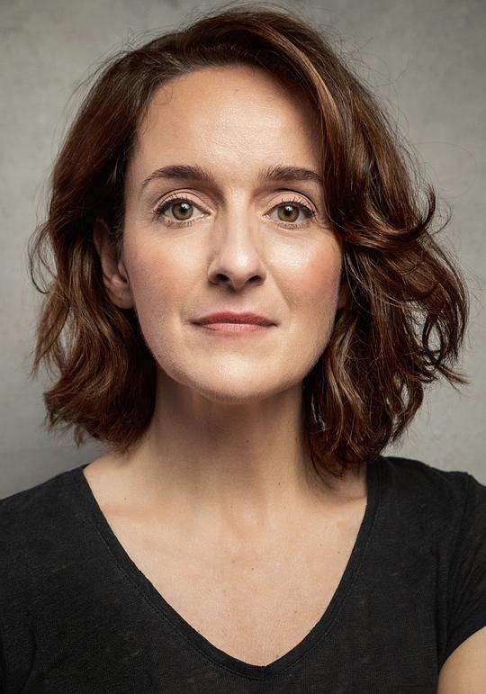 柯丝蒂·霍伊尔斯 Kirsty Hoiles