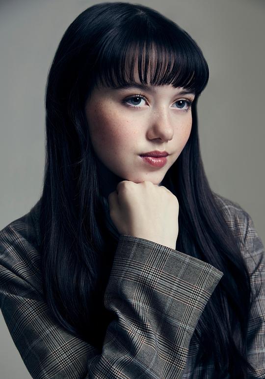 维奥莱特·麦格劳 Violet McGraw