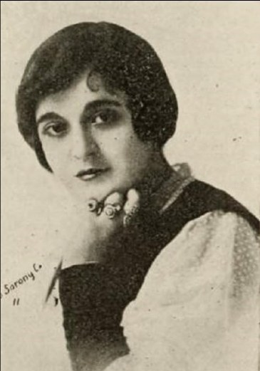 鲁比·霍夫曼 Ruby Hoffman