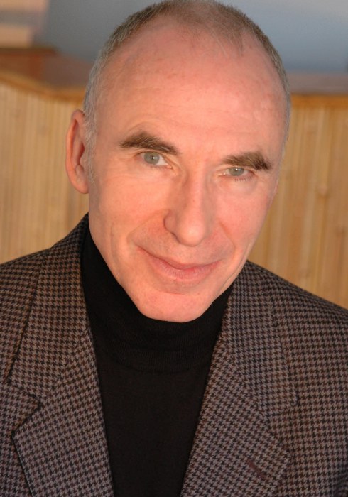 罗伯特·伊恩·麦肯齐 Robert Ian Mackenzie