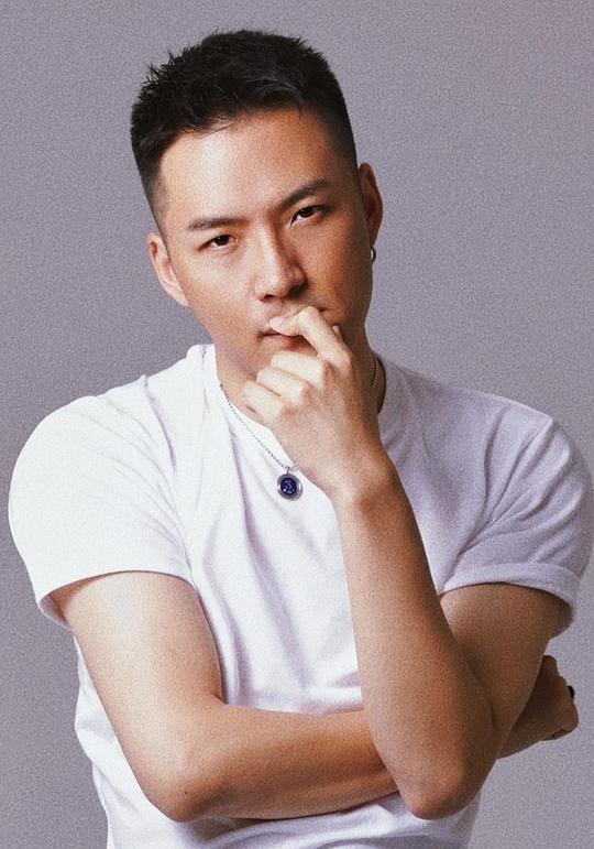 王晗旭 Hanxu Wang