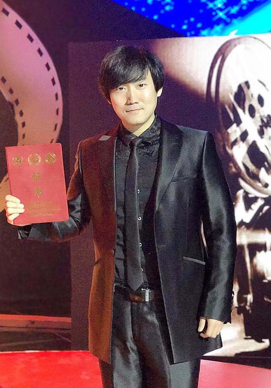 王强 Qiang Wang