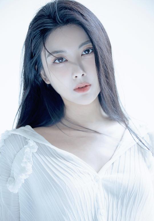 王伊瑶 Yiyao Wang