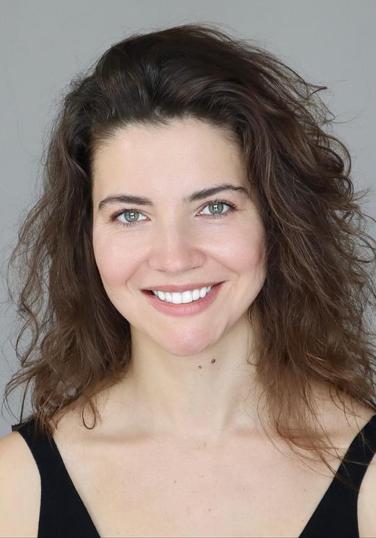 伊里斯·伊万诺娃 Iris Lebedeva