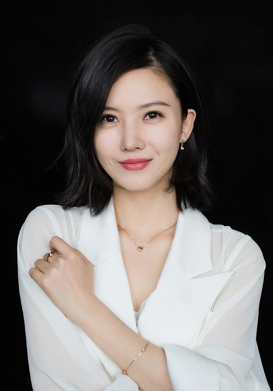 杨子姗 Zishan Yang