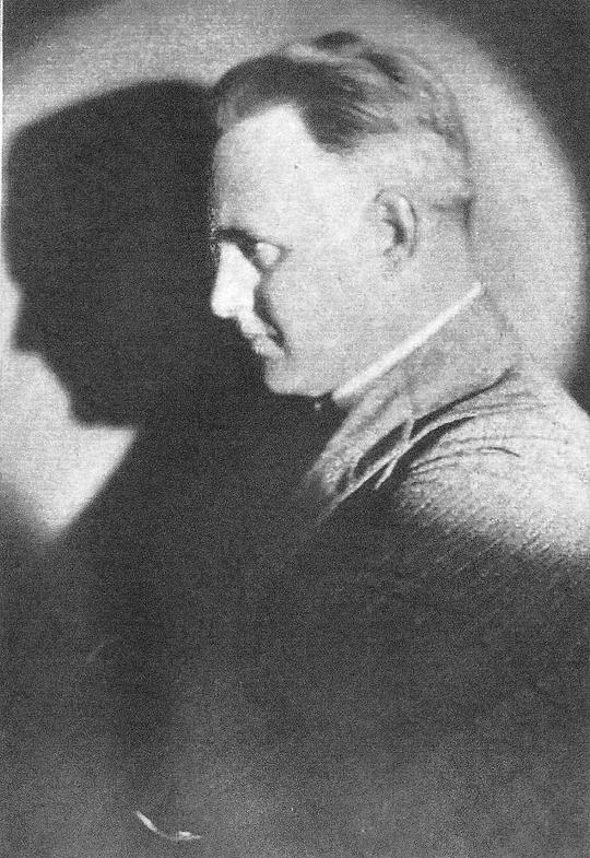 克拉伦斯·Ｇ·巴杰尔 Clarence G. Badger