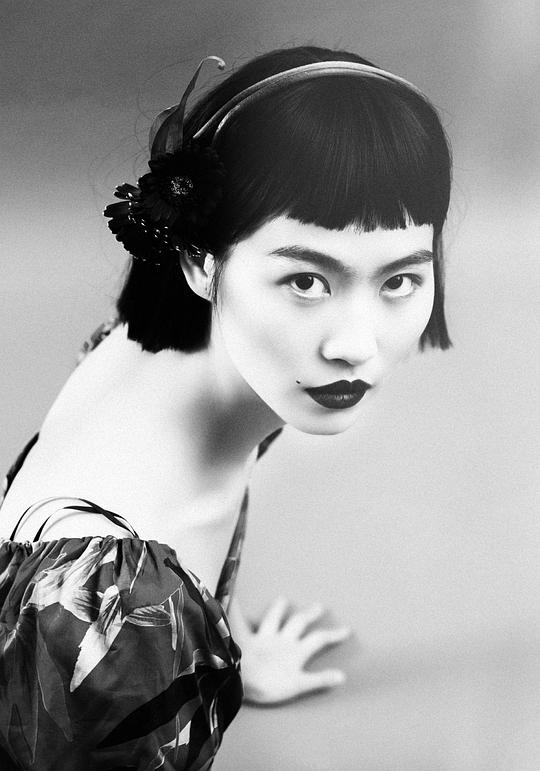 邓珂玉 Keyu Deng