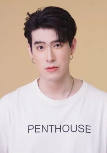 阿索沃瑞·皮尼甘渣纳潘 Asavarid Pinitkanjanapun