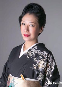 姜依秋 Yiqiu Jiang