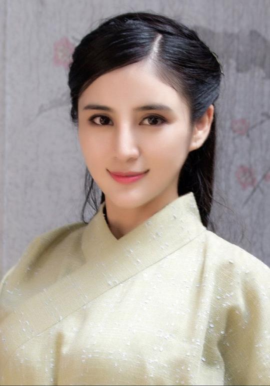 韦雨彤 Cherry Wei
