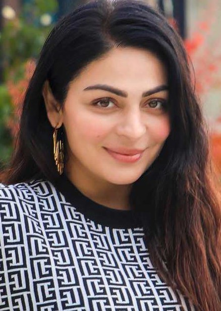 尼鲁·巴杰瓦 Neeru Bajwa