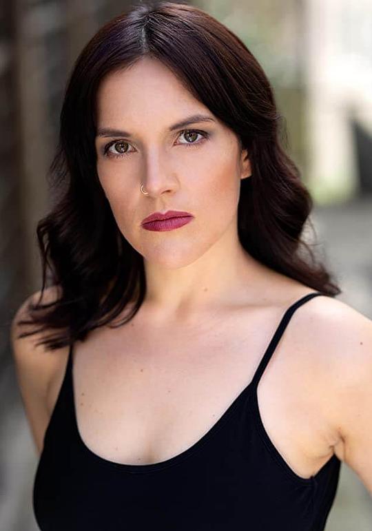 斯蒂芬妮·伊萨克 Stephanie Izsak