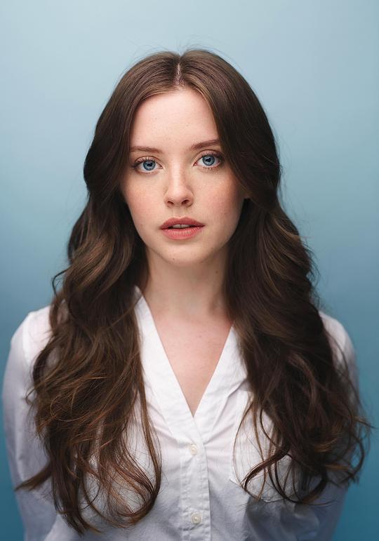 阿莱娜·苏格纳 Alaina Surgener