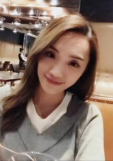 黄曦宁 Xining Huang