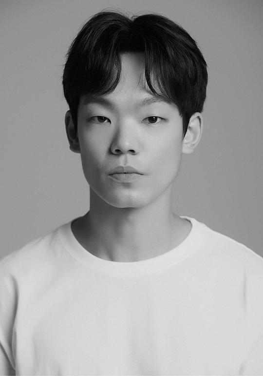 李正贤 Jung-hyu Lee