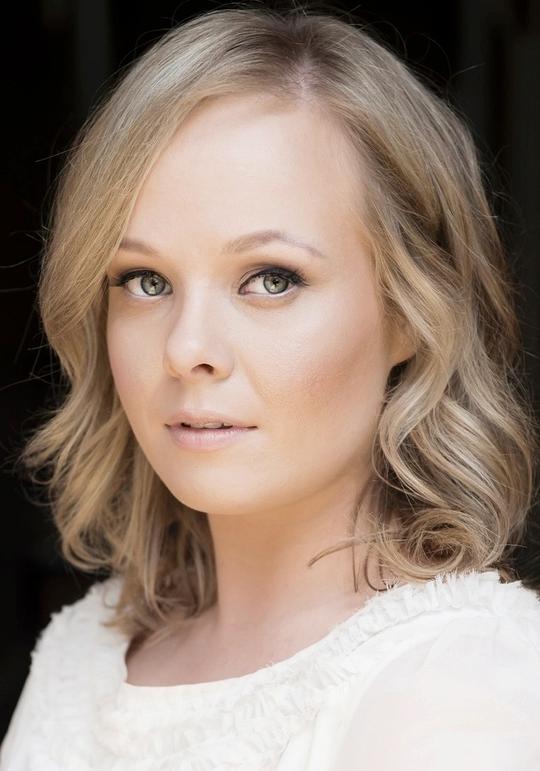 凯蒂·罗伯逊 Katie Robertson