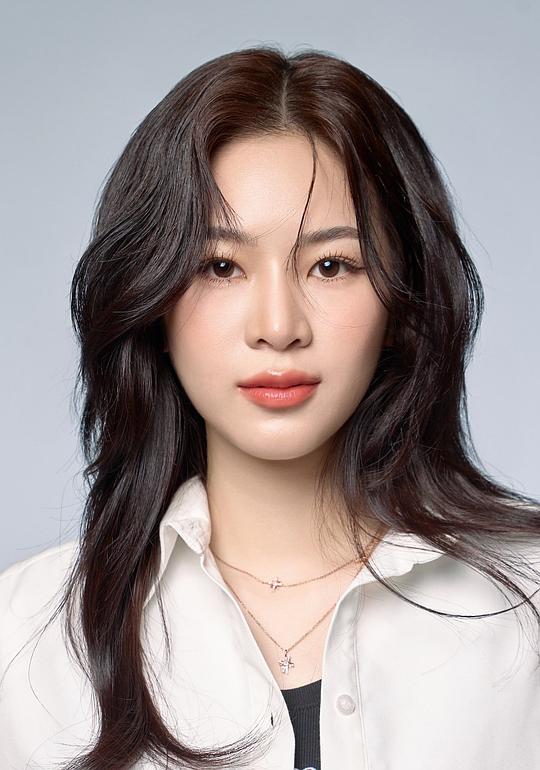 拉芘莎拉·瑛特勒素 Lapisara Intarasut