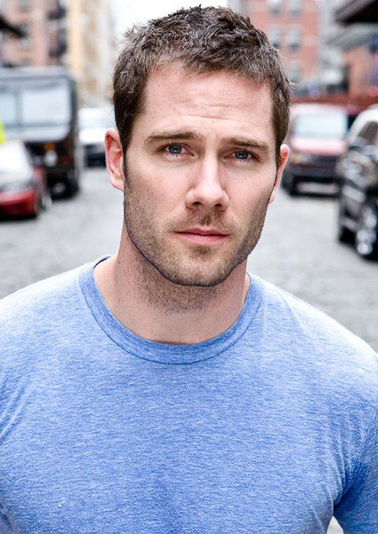 卢克·马可法莱恩 Luke Macfarlane