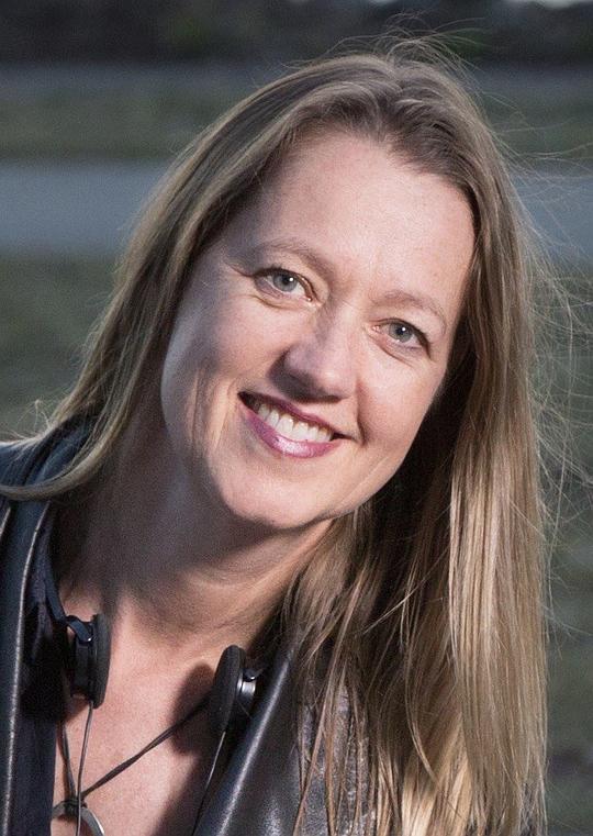 凯特·丹尼斯 Kate Dennis