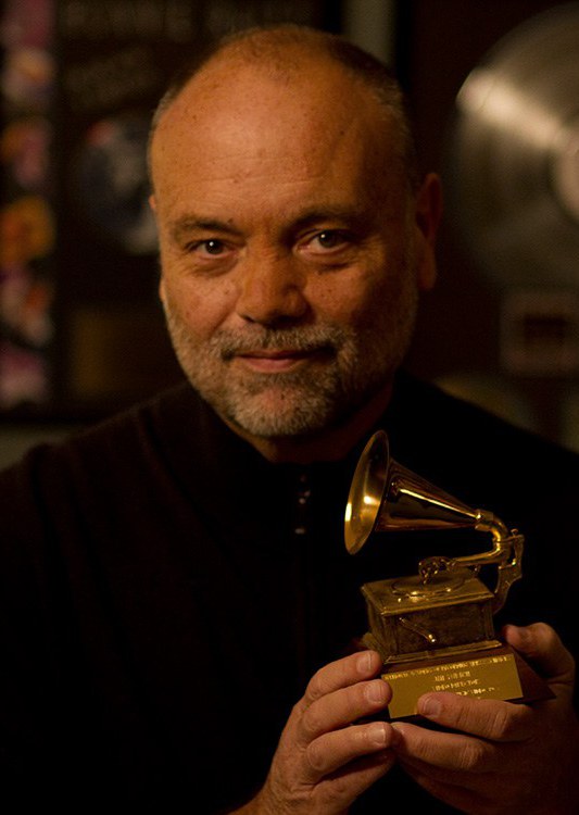 詹姆斯·尤基奇 James Yukich