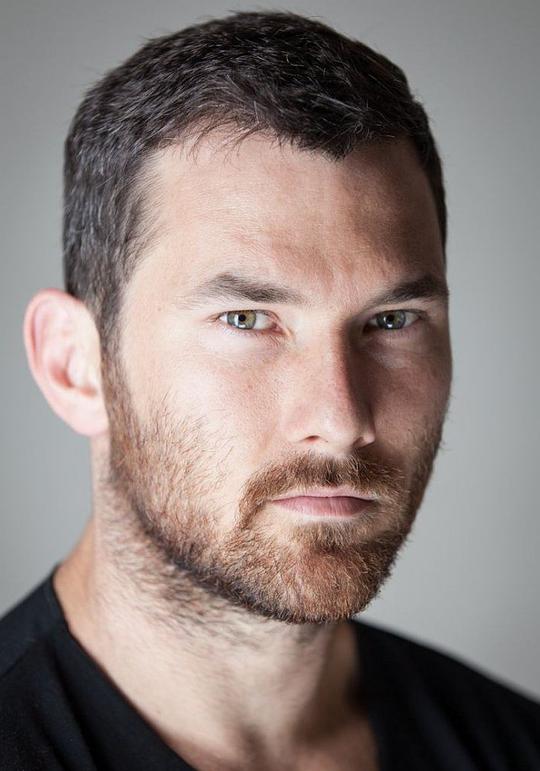 卢克·麦肯齐 Luke McKenzie