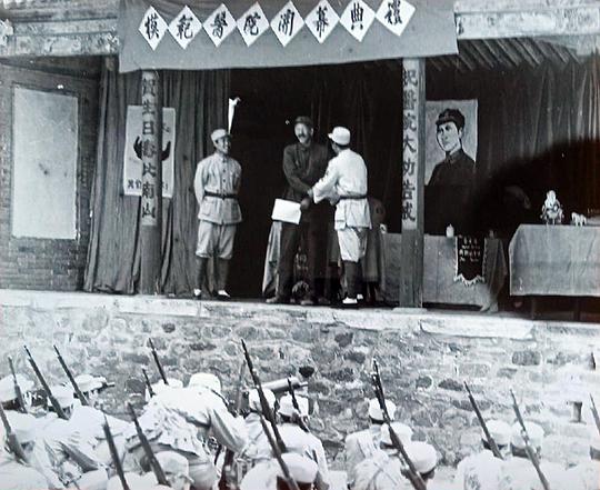剧照