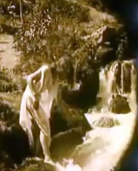 瀑布边的裸女 Nude Woman by Waterfall