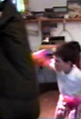 吉米·罗尔夫和沙袋 Jimmy Rolfe Versus the Punching Bag