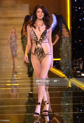 维多利亚的秘密2002时装秀 The Victoria's Secret Fashion Show 2002