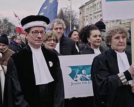上千长袍：为什么波兰法官们示威抗议 A Thousand Robes: Why Polish Judges Protest