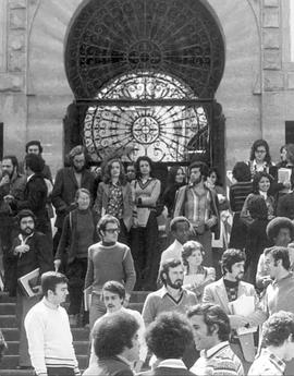 74 (La reconstitution d'une lutte)