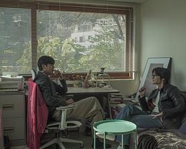 朦胧窗外影 흐린 창문 너머의 누군가